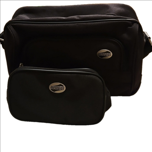 American Tourister Travel Bag / Carry-on Black Canvas includes Toiletry Bag - Picture 1 of 13